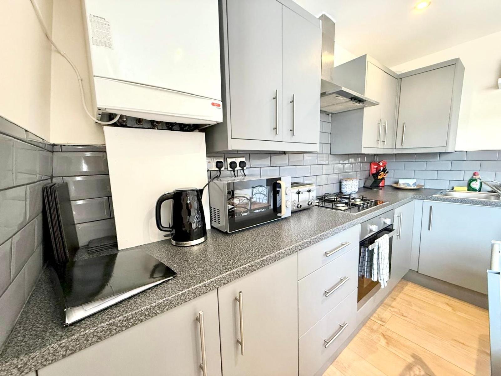 Lovely 3 Bedroom Flat , Aldgate, Tower Hill, Whitechapel * Londra