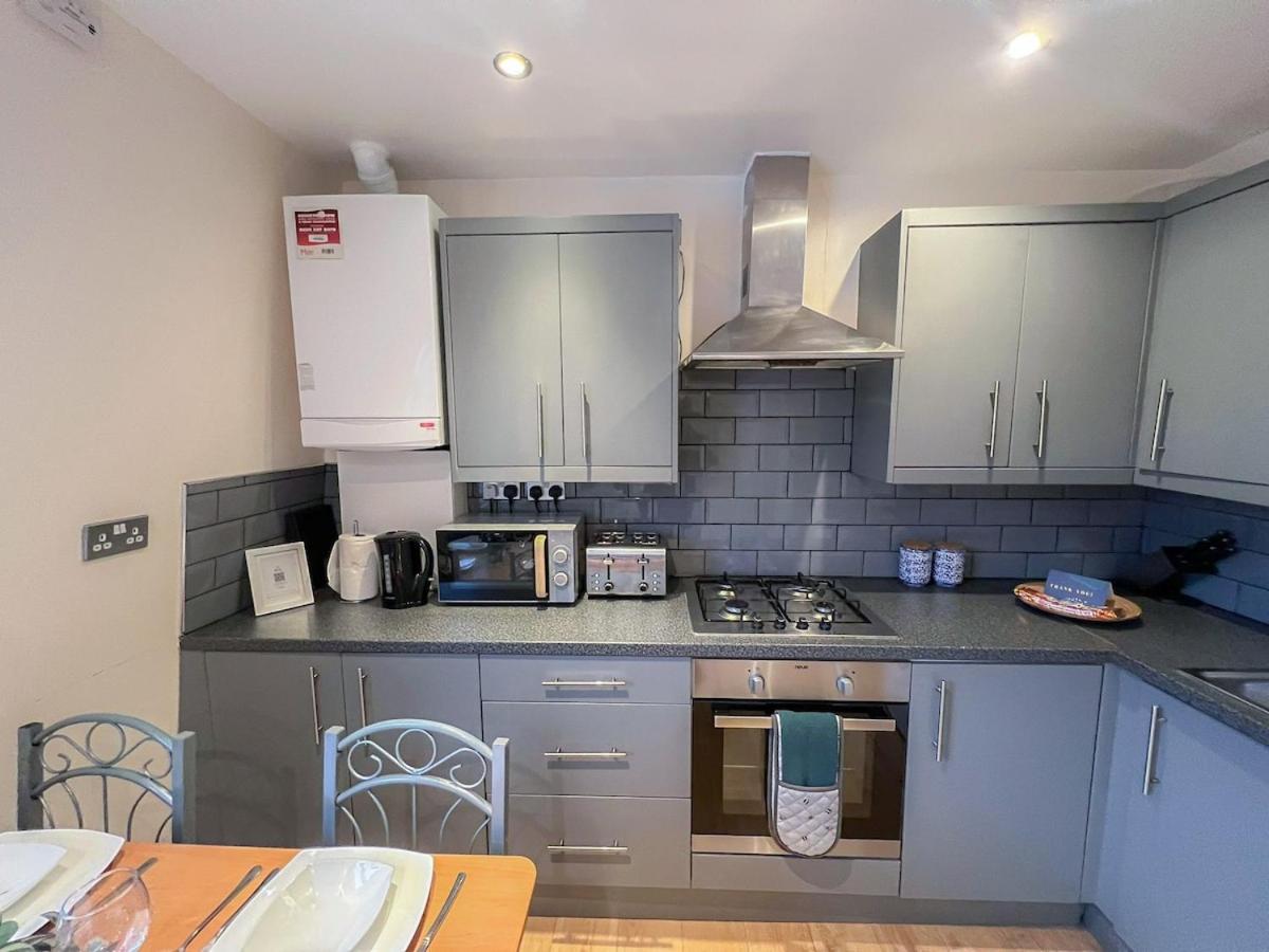 Lovely 3 Bedroom Flat , Aldgate, Tower Hill, Whitechapel Londra