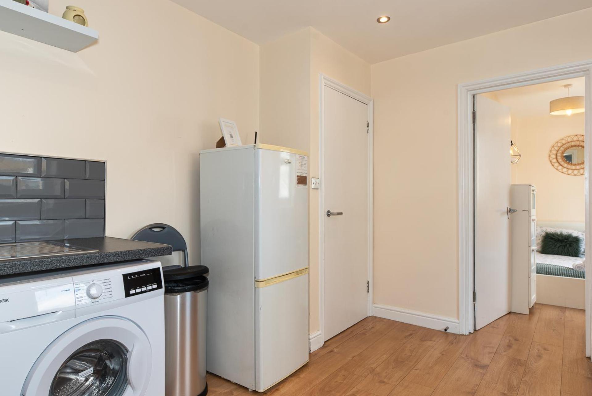 Lovely 3 Bedroom Flat , Aldgate, Tower Hill, Whitechapel * Londra
