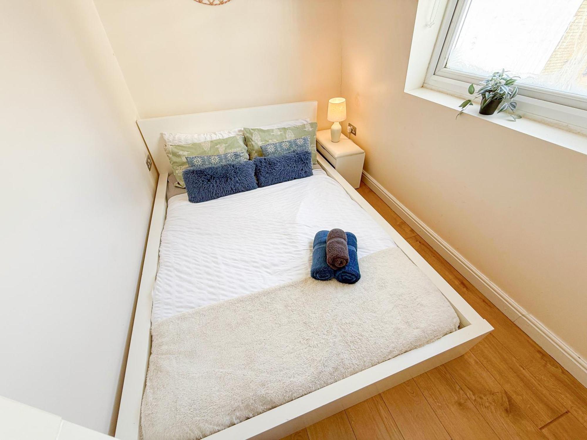 Lovely 3 Bedroom Flat , Aldgate, Tower Hill, Whitechapel * Londra