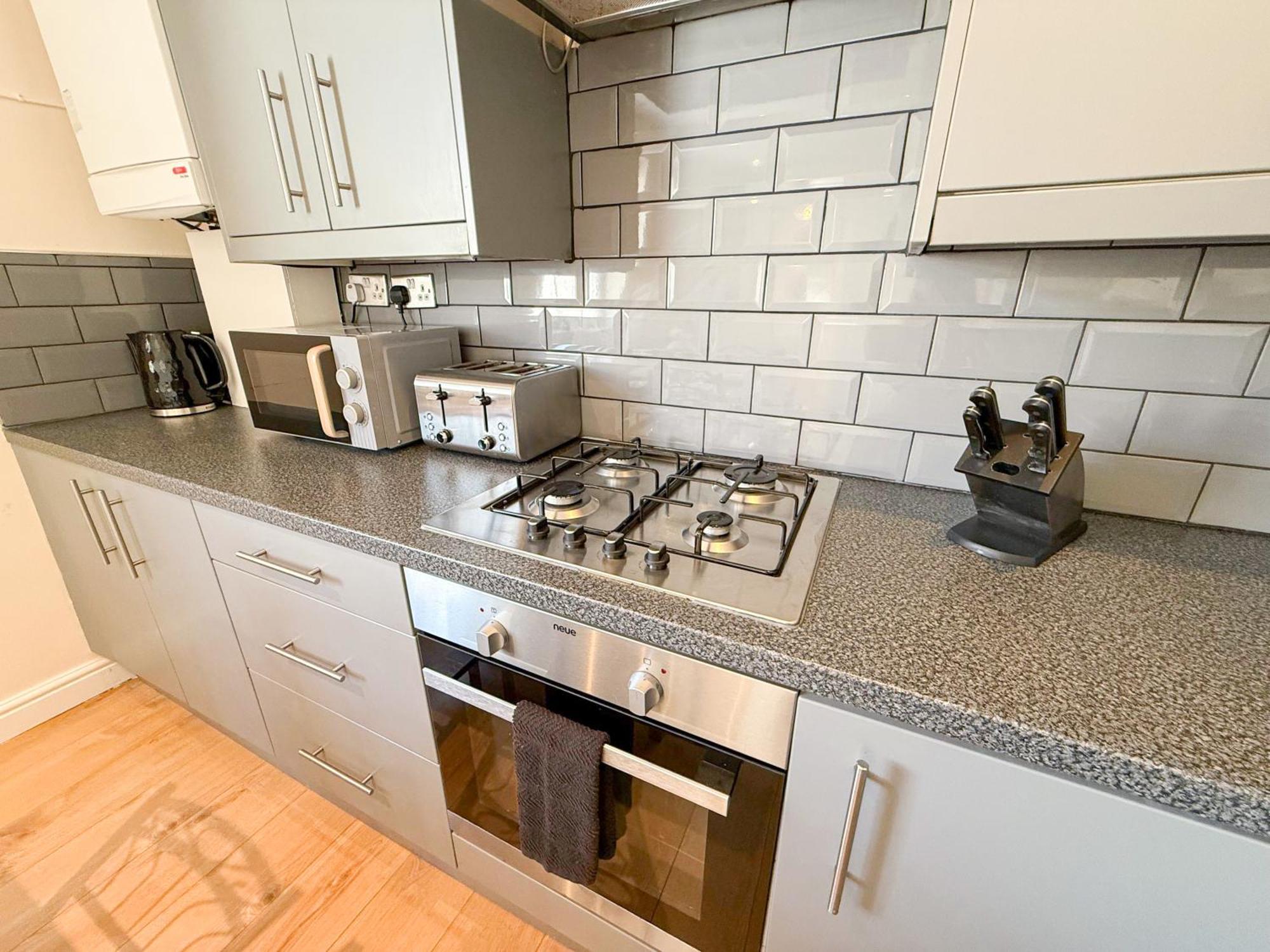Lovely 3 Bedroom Flat , Aldgate, Tower Hill, Whitechapel * Londra